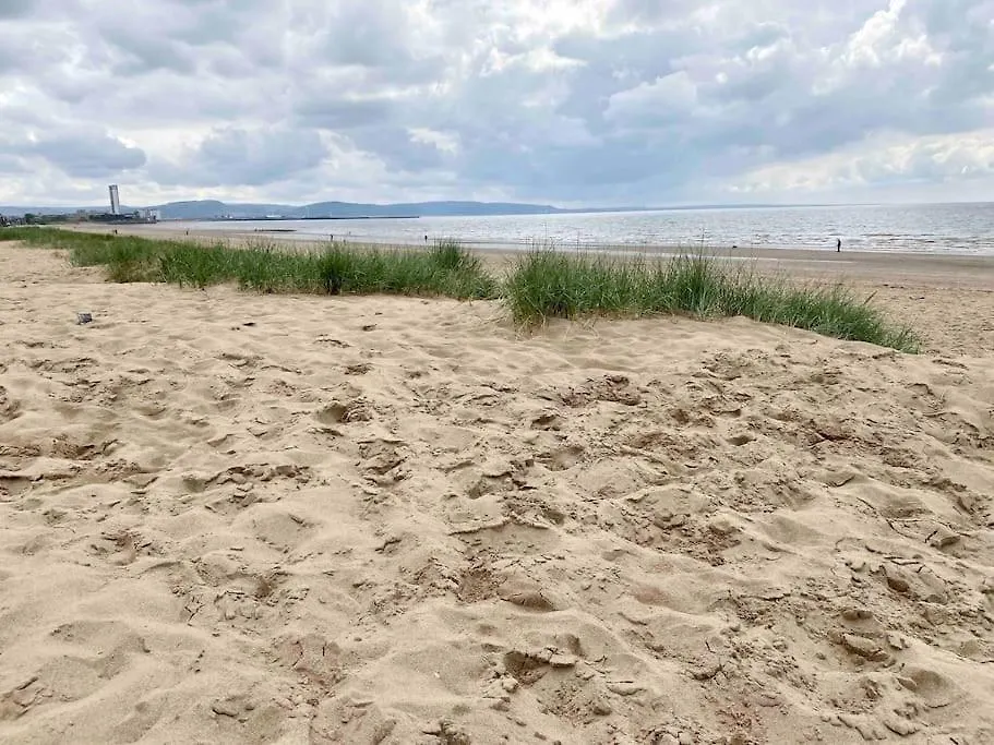 Swansea City Centre - 4 Bed Townhouse United Kingdom