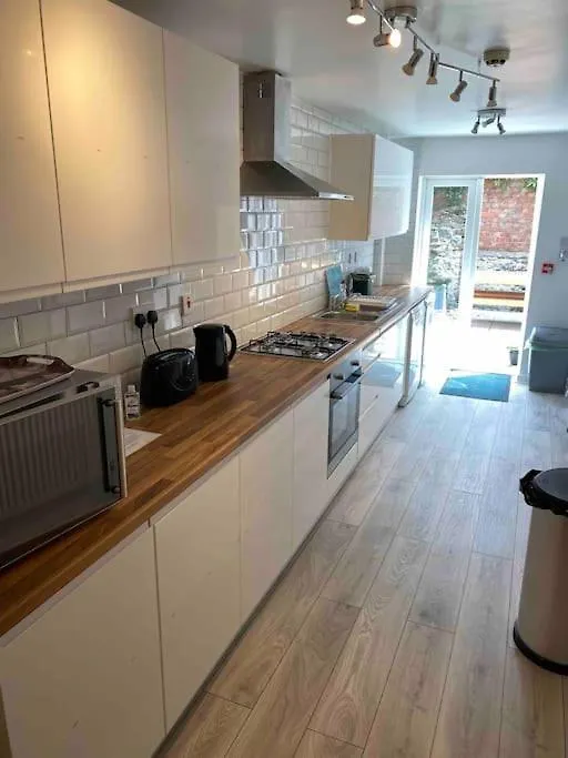 Swansea City Centre - 4 Bed Townhouse