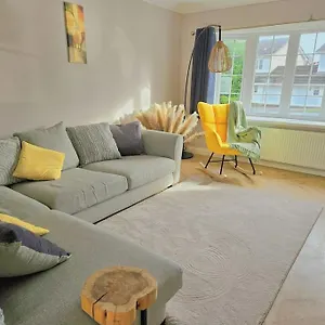 时尚的3室独立别墅，近海滩，mumbles Holiday home